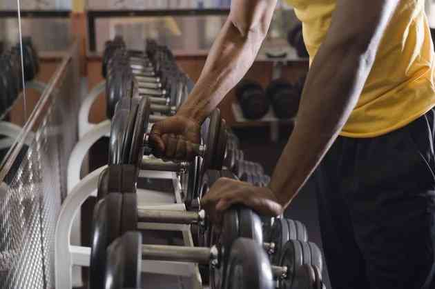 Can Lifting Heavy Weights Cause Stomach Illnesses?