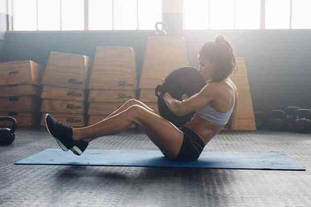 What Are the Benefits of Weighted Sit-Ups?